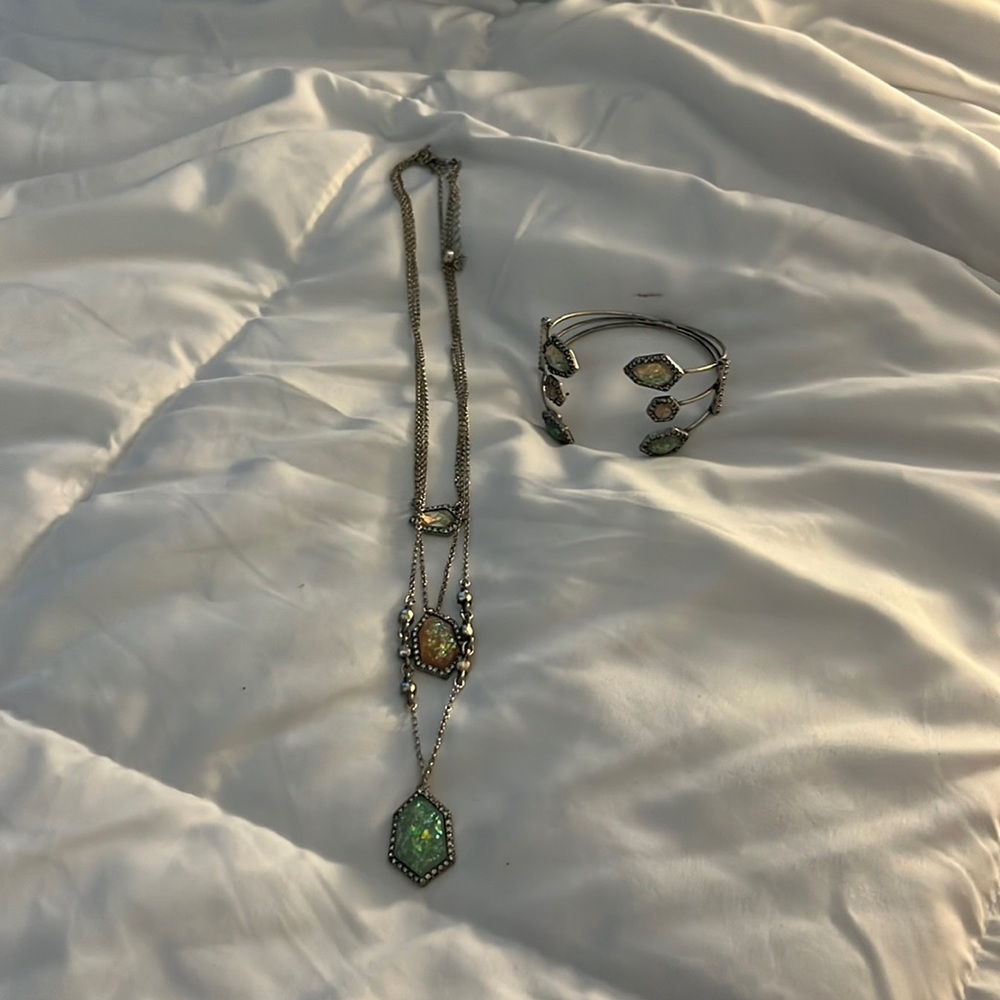 Bracelet and necklace set